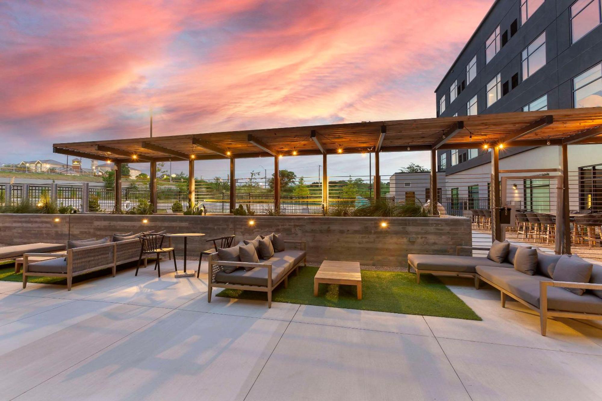 Cambria Hotel Austin Airport Exteriér fotografie